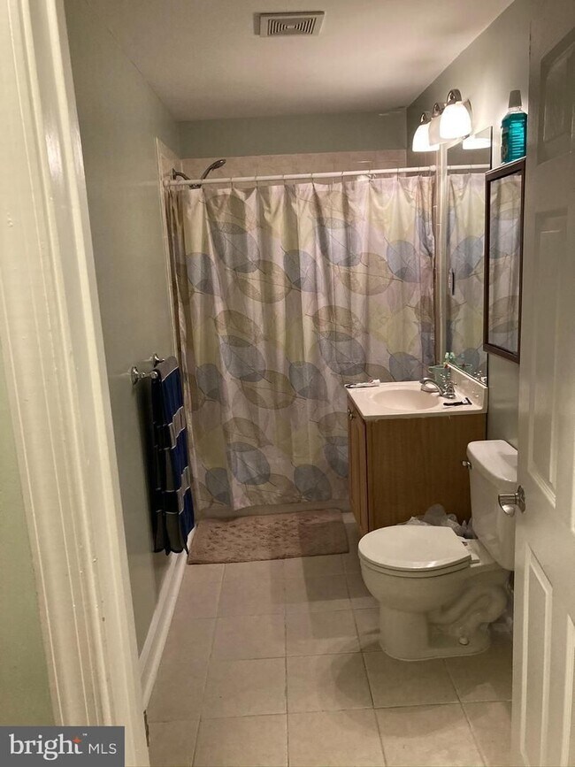 Building Photo - 1721 New Jersey Ave NW