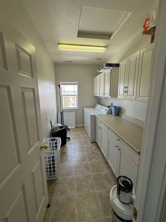 Building Photo - Available March 1 – A spacious and beautiful home in Panther Valley you won’t want to miss!