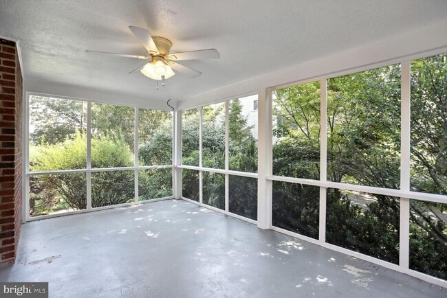 Building Photo - 3420 N Glebe Rd