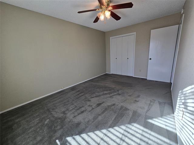 Building Photo - 301 E 6th St