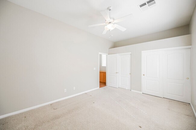 Building Photo - 2716 Thomasville Ave