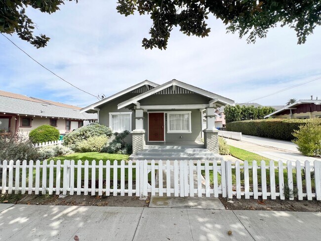Primary Photo - Charming Rose Park Home | 3 Bedrooms | In-...