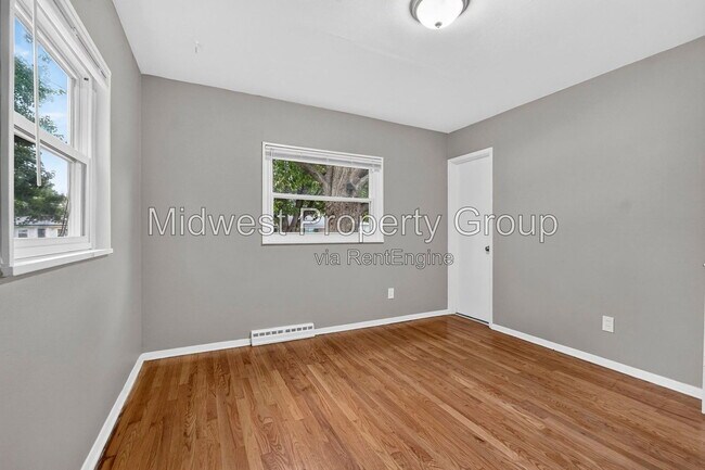 Building Photo - 6717 Lightwood Dr