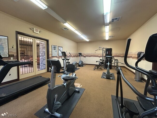 Building Photo - 8250 N Grand Canyon Dr