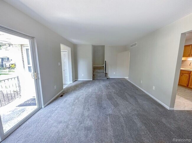 Building Photo - 41856 Langley Dr