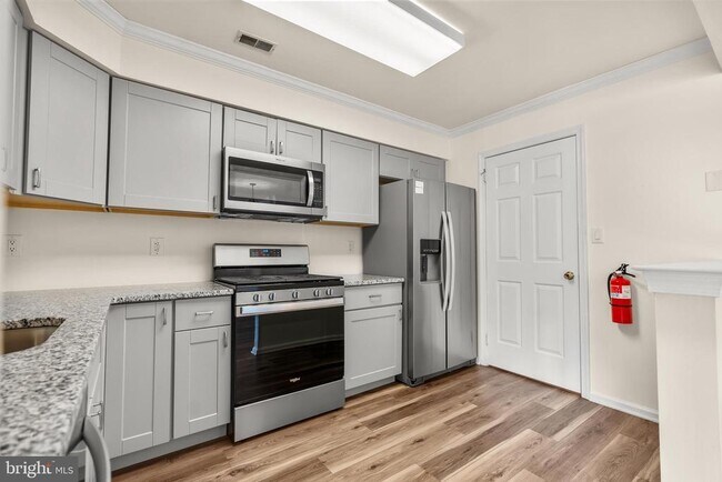 Building Photo - 2903 Saxony Dr