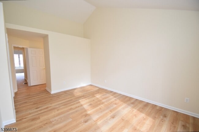 Building Photo - 15 Stonehouse Ct