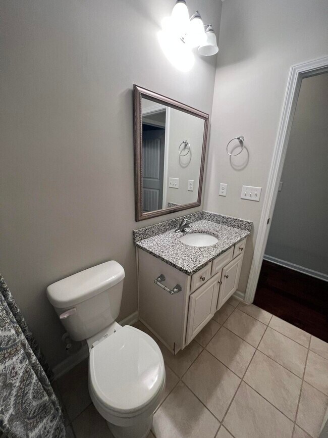 Building Photo - 3177 Mayflower Ln