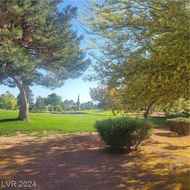 Building Photo - 5321 Tamanar Dr