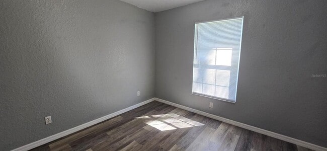 Building Photo - 5496 NW 57th Ave