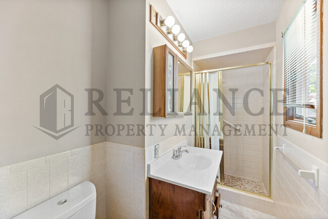 Building Photo - 510 N Parkridge St