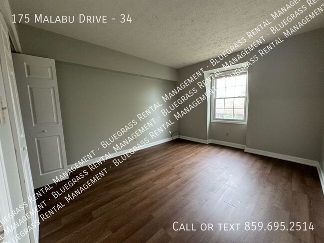 Building Photo - Newly Renovated 2 bed 1 bath home!