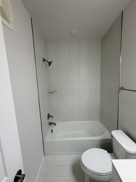 Building Photo - 20306 Newfoundland Sq