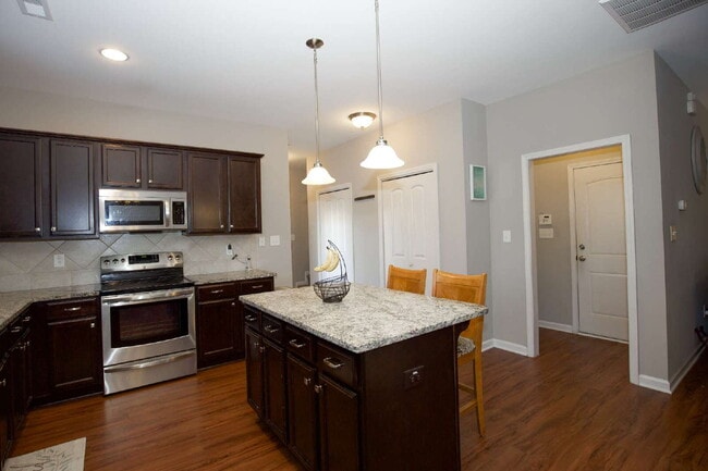 Building Photo - 3028 Helmsman Dr