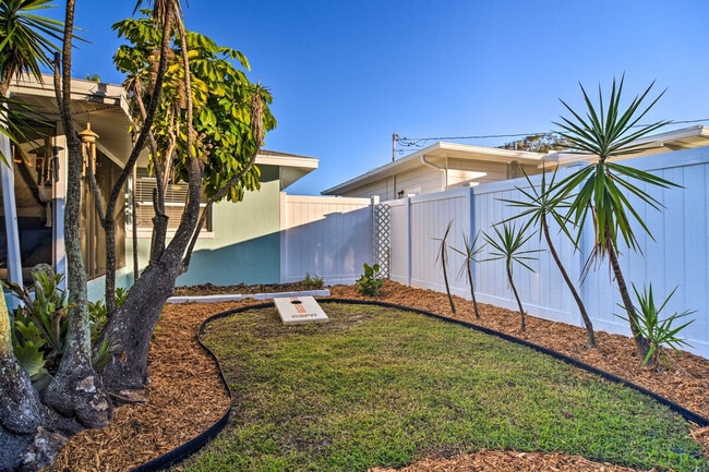 Building Photo - 11548 62nd Ave N