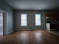 Building Photo - 726 E 93rd St