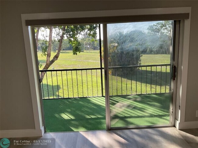 Building Photo - 6101 N Falls Cir Dr