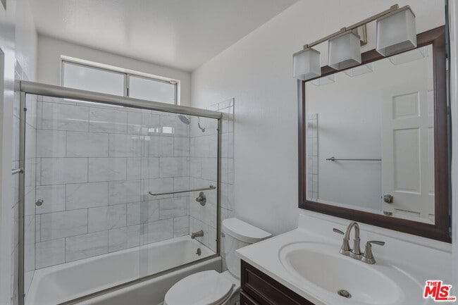 Building Photo - 29392 Hillrise Dr