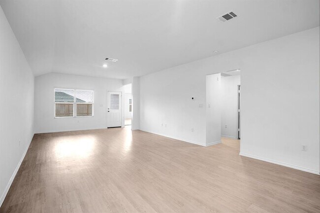 Building Photo - 113 Imola St