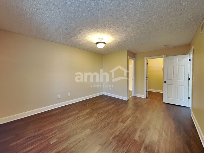 Building Photo - 1199 Onaway Ct