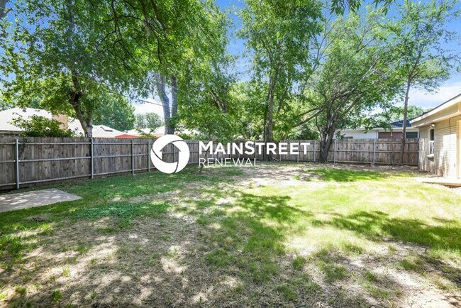 Building Photo - 3 Bedroom Pet-Friendly Home in White Settl...
