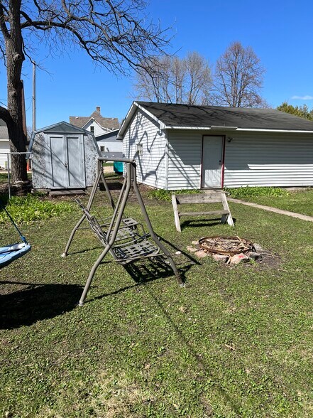 Backyard Firepit - 513 3rd Ave SE