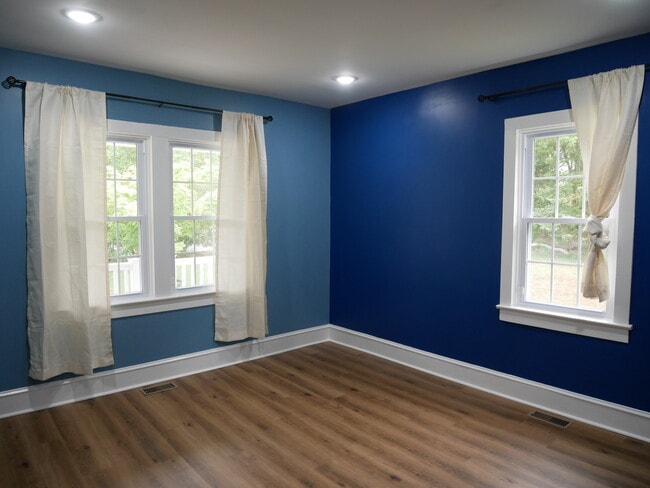 Building Photo - 208 Vineyard Rd