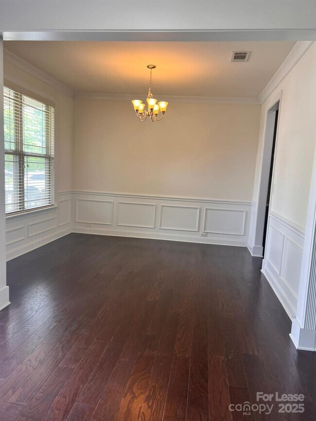 Building Photo - 119 Heron Cove Loop
