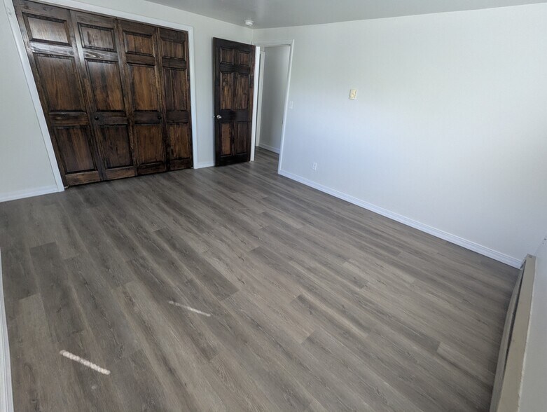 Building Photo - 865 Lincoln St