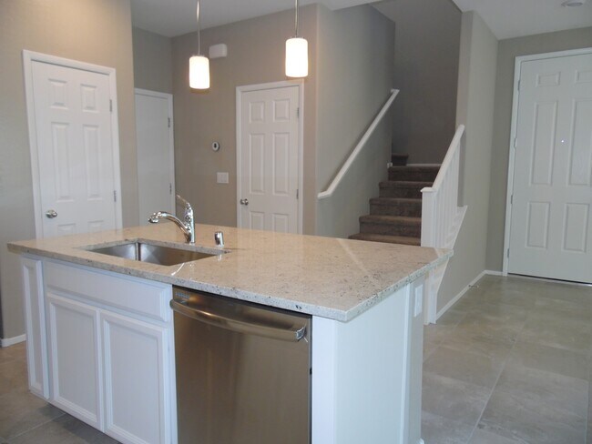 Building Photo - Mountains Edge Townhome