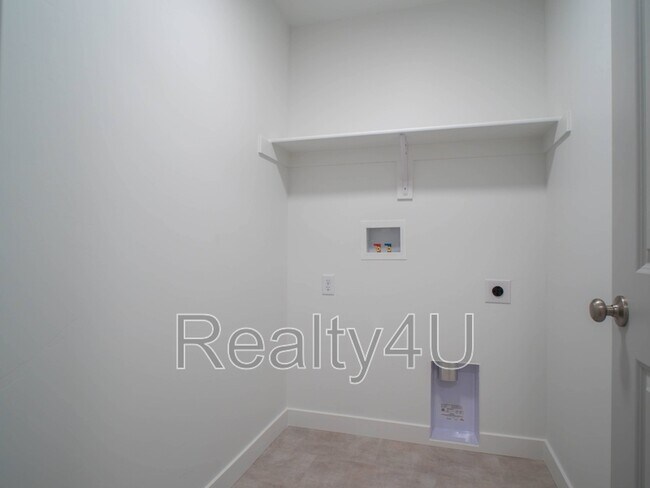 Building Photo - 3545 Hardman Way