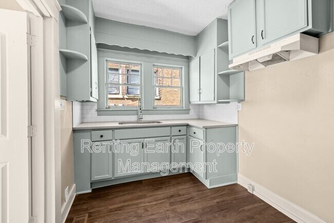 Building Photo - 1420 47th St Ensley