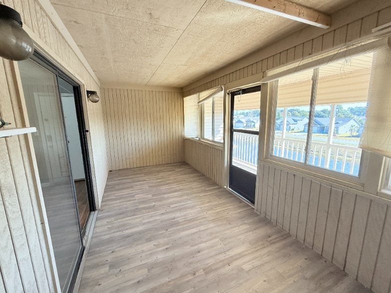 Building Photo - 209 Double Eagle Dr