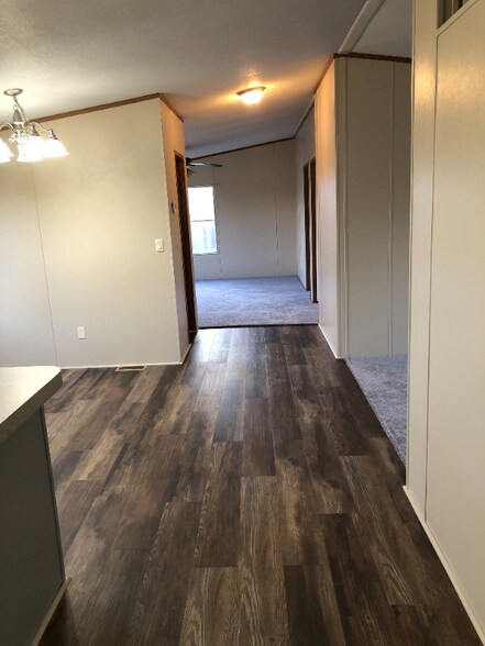 Building Photo - 3219 E Peachtree Ave