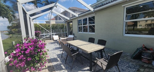 Building Photo - 833 Vista Meadows Dr