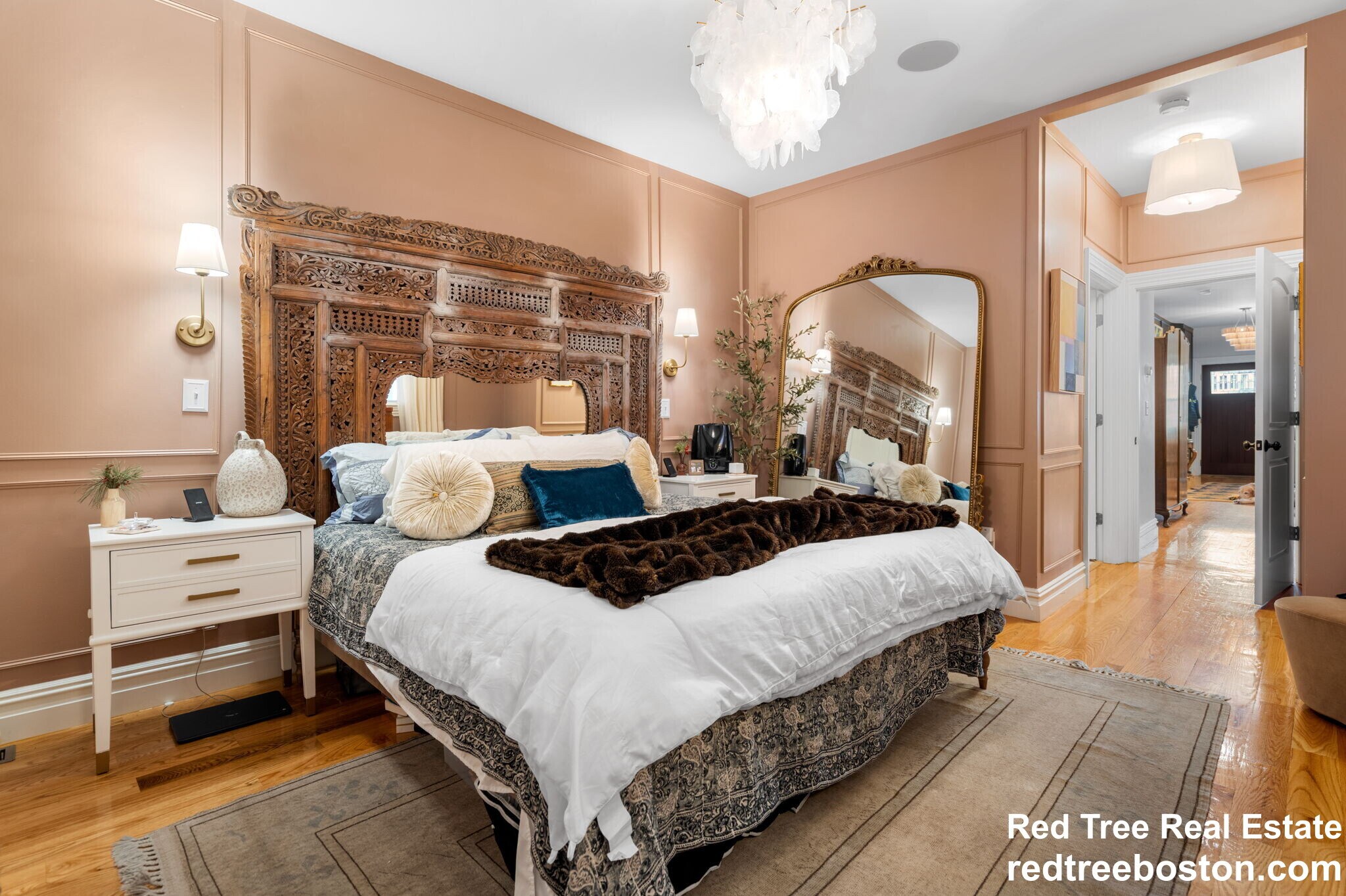 Building Photo - 687 E 6th St