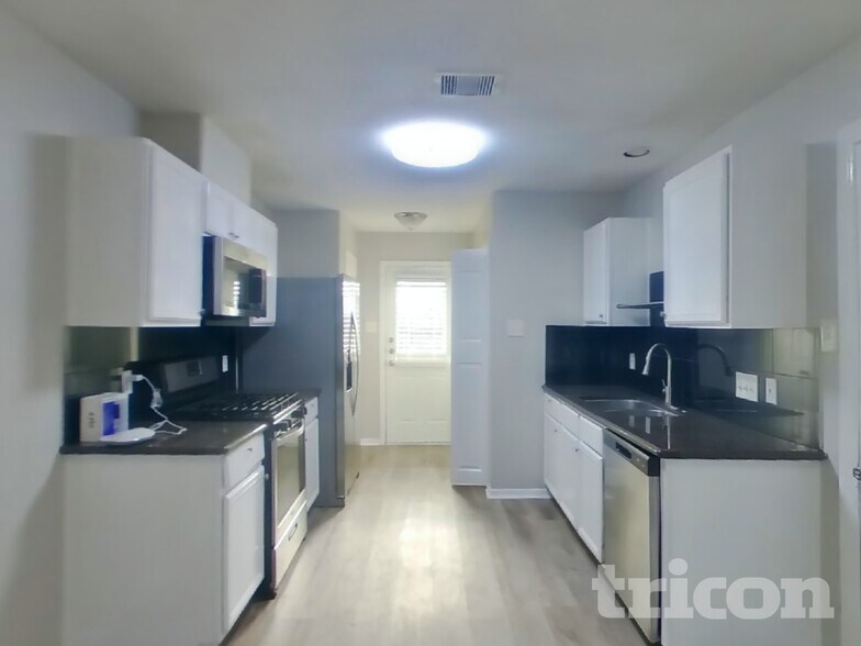 Building Photo - 16339 Noble Meadow Ln