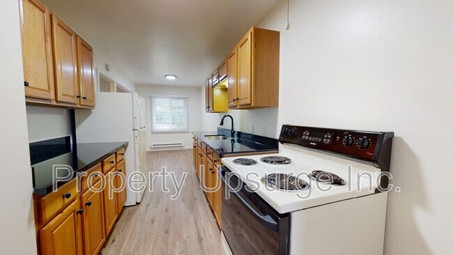 Building Photo - 1167 Orange Ave