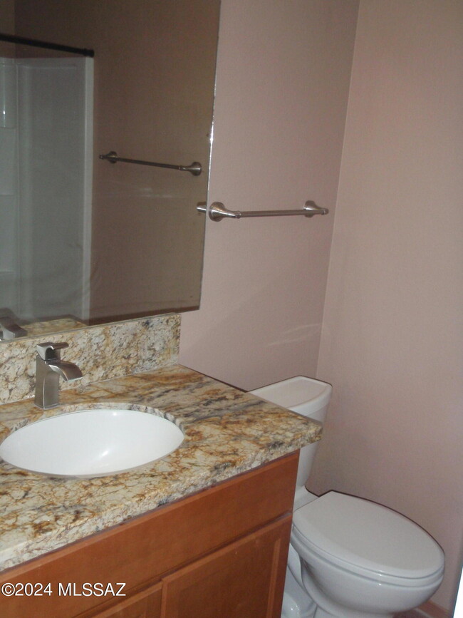 Building Photo - 38040 S Elbow Bend Dr
