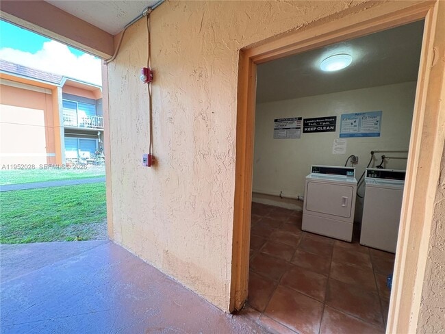 Building Photo - 9453 SW 76th St