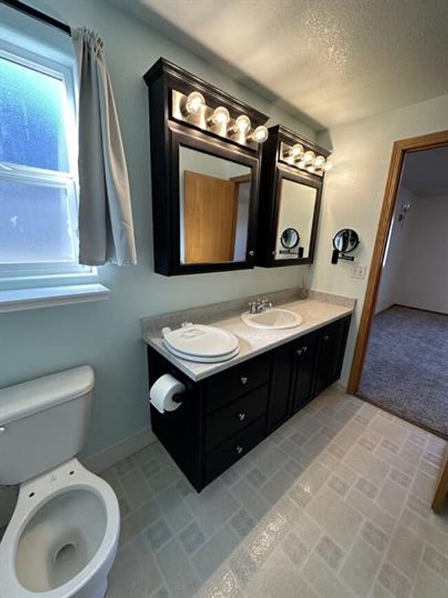 Building Photo - McKinleyville house