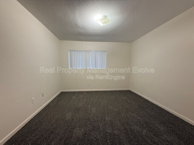 Building Photo - 1331 W Baseline Rd