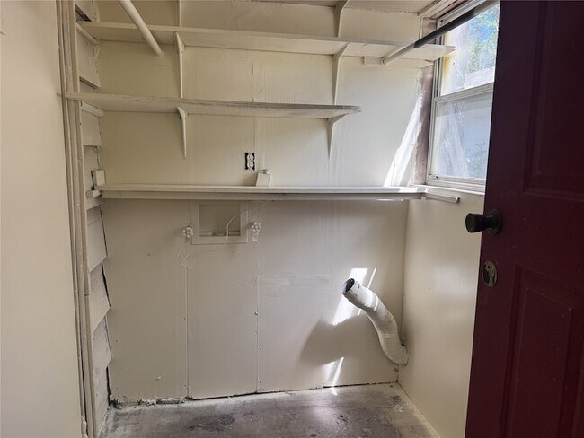 Building Photo - 16477 Piper Ln