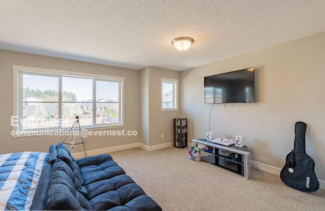 Building Photo - 17017 NE 78th Way