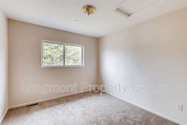 Building Photo - 1601 Great Western Dr