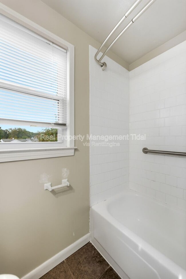 Building Photo - 41 Wendfield Cir