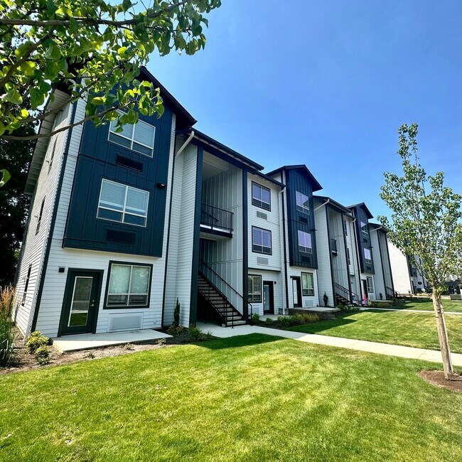 Interior Photo - Anderson Court