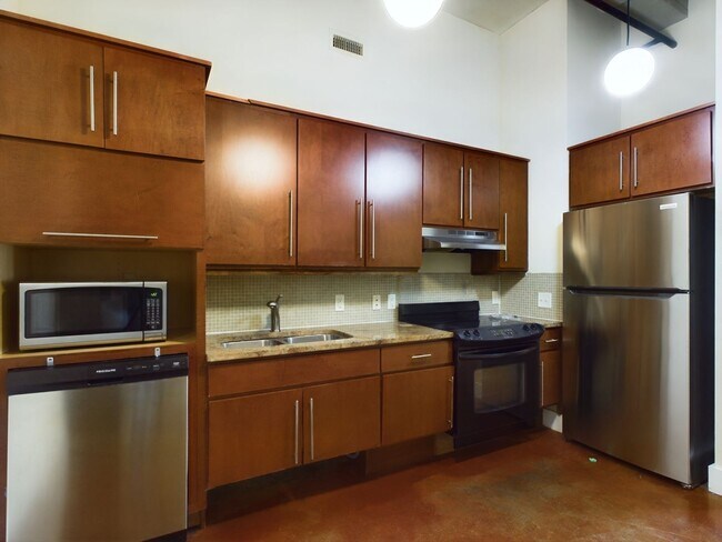 Building Photo - 815 Perry St