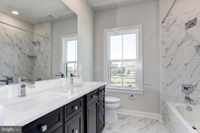 Building Photo - 12923 Sunrise Ridge Aly