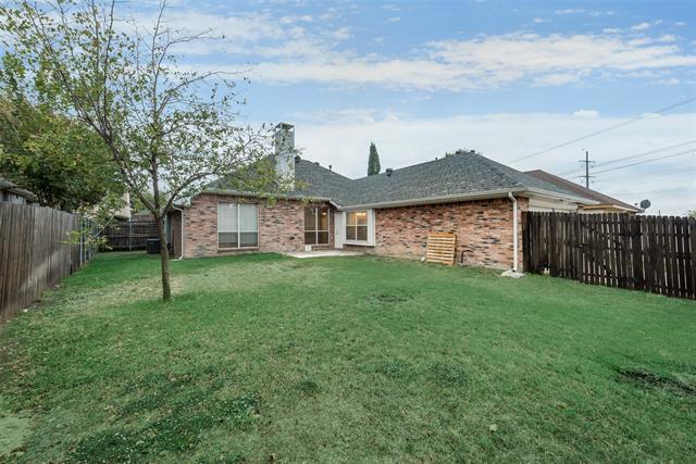 Building Photo - 1152 San Saba Dr